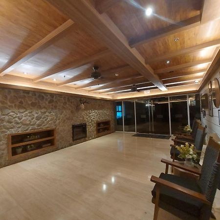The Penn Room Tagaytay At Cool Suites タガイタイ エクステリア 写真