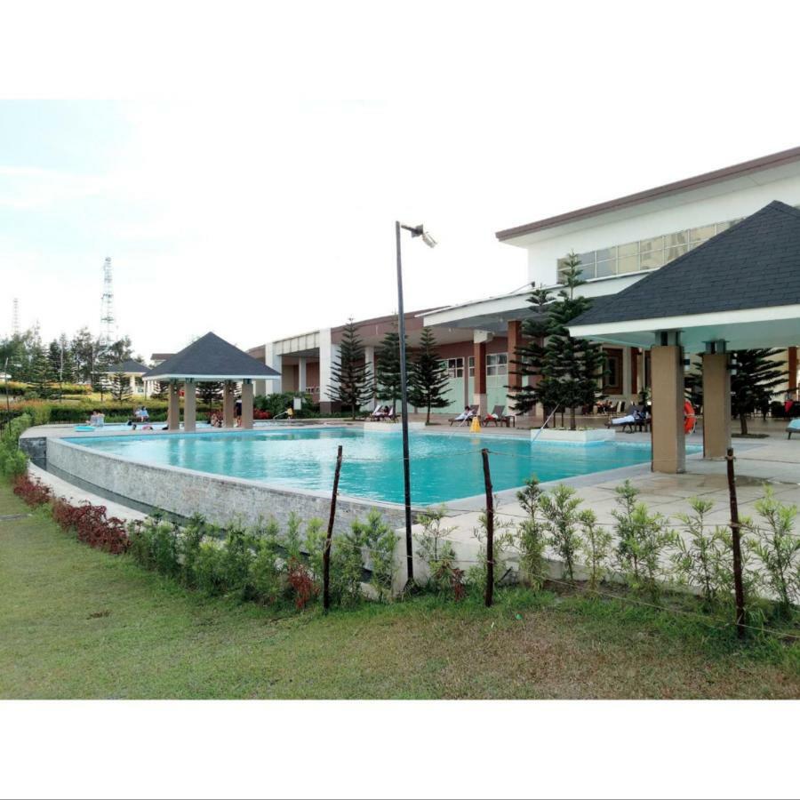 The Penn Room Tagaytay At Cool Suites タガイタイ エクステリア 写真